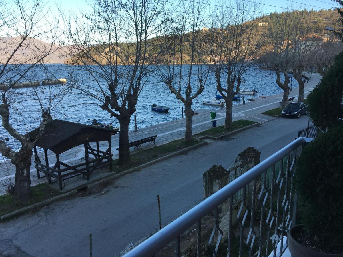 Voria Paralia Kastoria Bagian luar foto