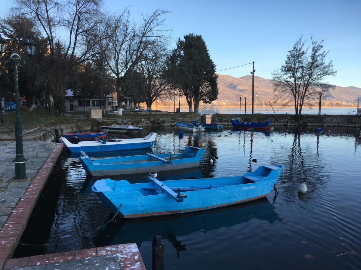 Voria Paralia Kastoria Bagian luar foto